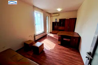 Офис в Русе, Център