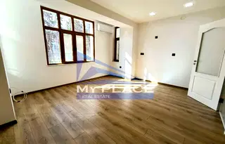 Офис в Шумен, Център