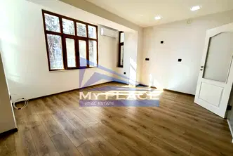 Офис в Шумен, Център
