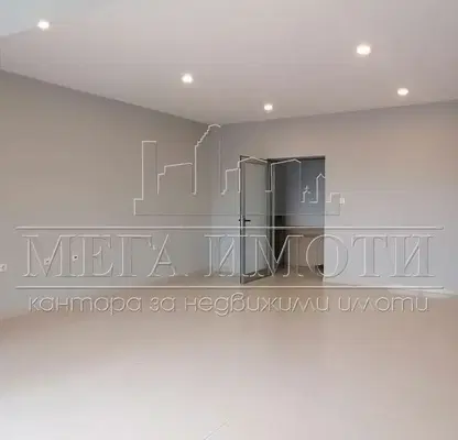 Photo 2 — Office in Sliven, Centyr