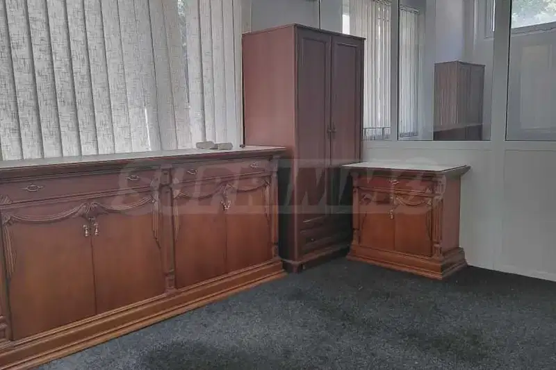 Офис в София, Банишора