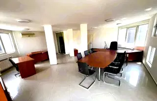 Офис в София, Белите брези