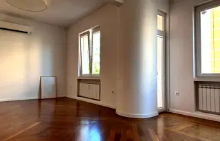 Офис в София, Център