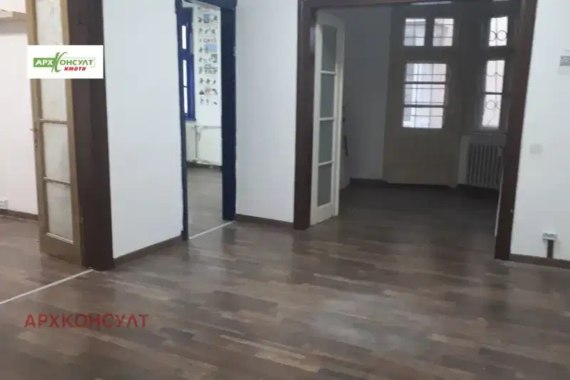 Office in Sofiya, Centyr