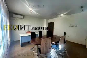 Офис в София, Център