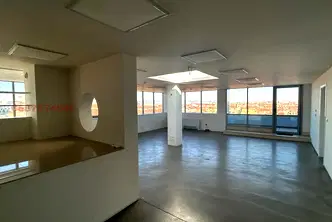 Офис в София, Център