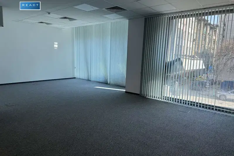 Офис в София, Център