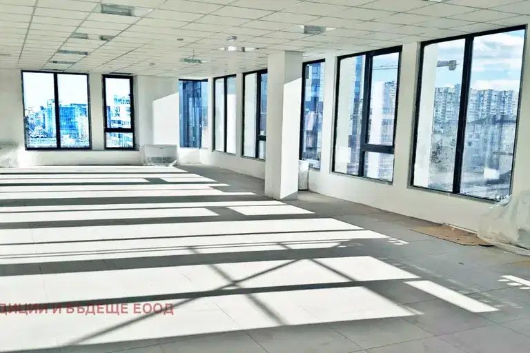 Office in Sofia, Centyr