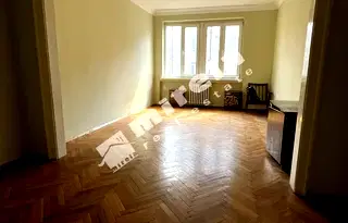 Офис в София, Докторски паметник