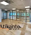 Офис в София, Хладилника