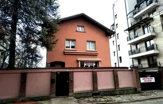 Офис в София, Изток