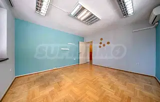 Офис в София, Лозенец