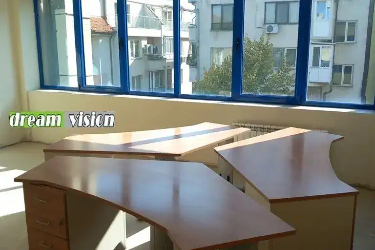 Office in Sofiya, Medicinska Akademiya