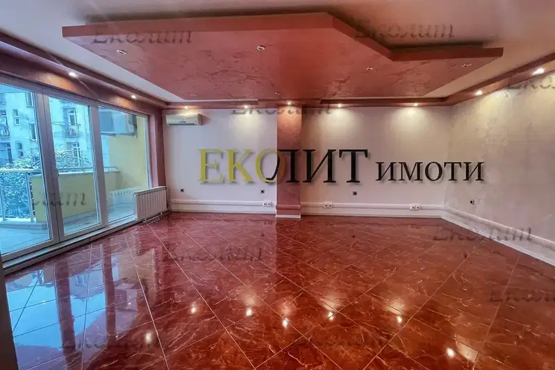 Office in Sofiya, Medicinska Akademiya