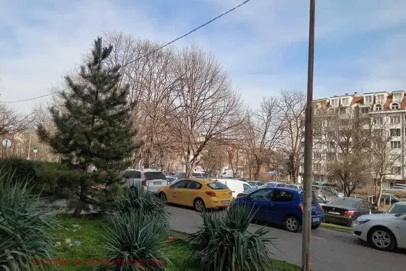 Офис в София, Зона Б-18