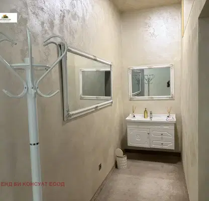 Photo 3 — Office in Студентски
