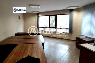 Офис във Варна, Базар Левски