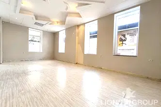 Офис във Варна, Център