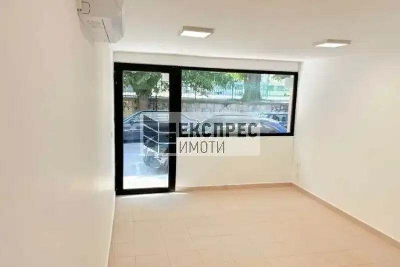 Office in Varna, Centyr