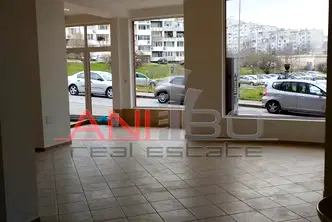 Офис във Варна, Владислав Варненчик 2