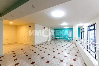 Офис във Варна, Зимно кино Тракия
