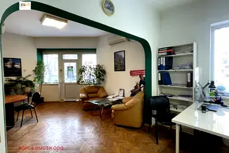Офис във Враца, Център