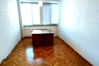 Офис във Враца, Център
