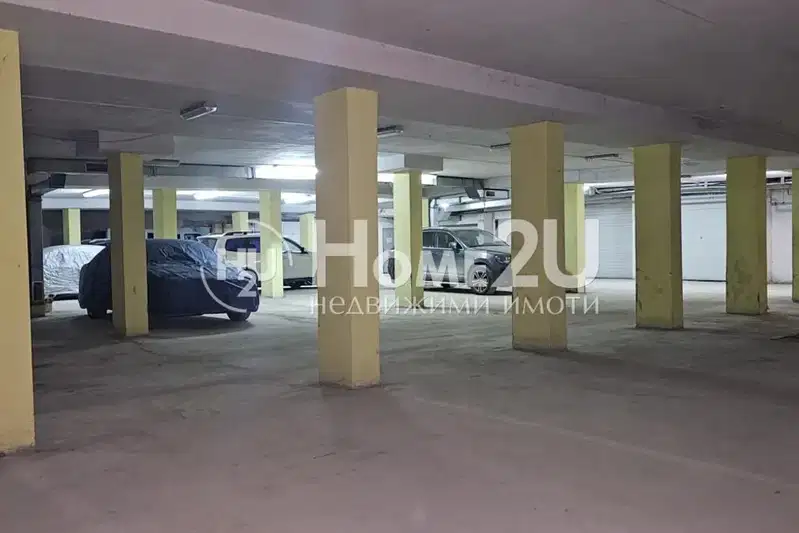 Garage/Parking in Zlatni Pyasyci