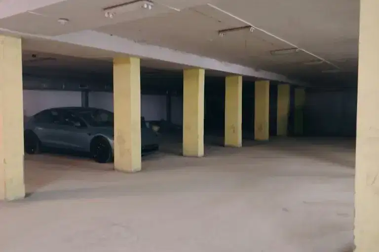 Гараж/Паркомясто в к.к. Златни пясъци