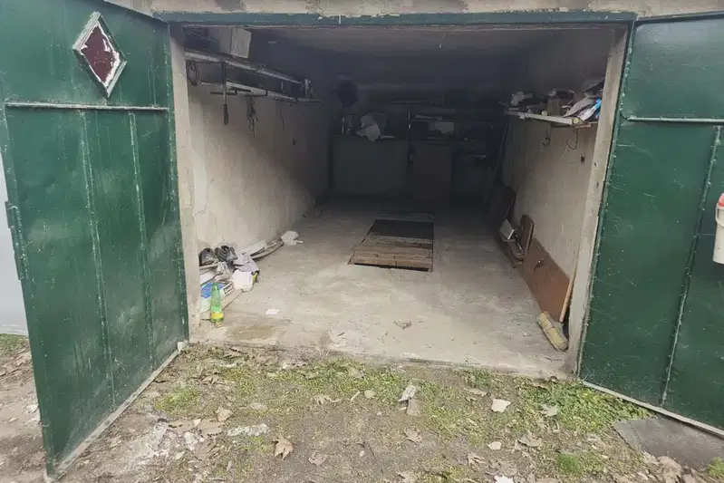Garage/Parking in Kyrdjali, Centyr