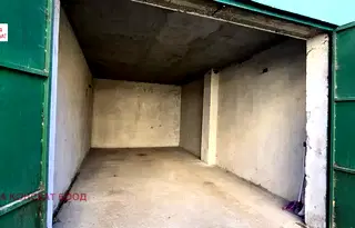 Гараж/Паркомясто в Плевен, Широк център