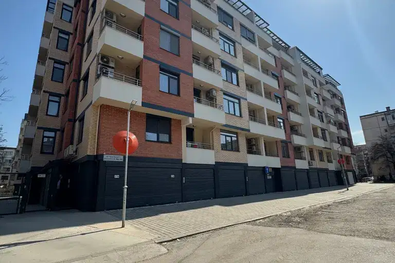 Гараж/Паркомясто в Пловдив, Кючук Париж