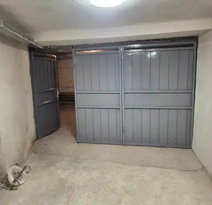 Photo 5 — Garage/Parking in Ruse, Centyr