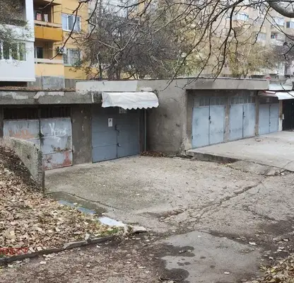 Photo 5 — Garage/Parking in Ruse, Charodeika - Sever