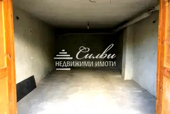 Гараж/Паркомясто в Шумен, Военно училище