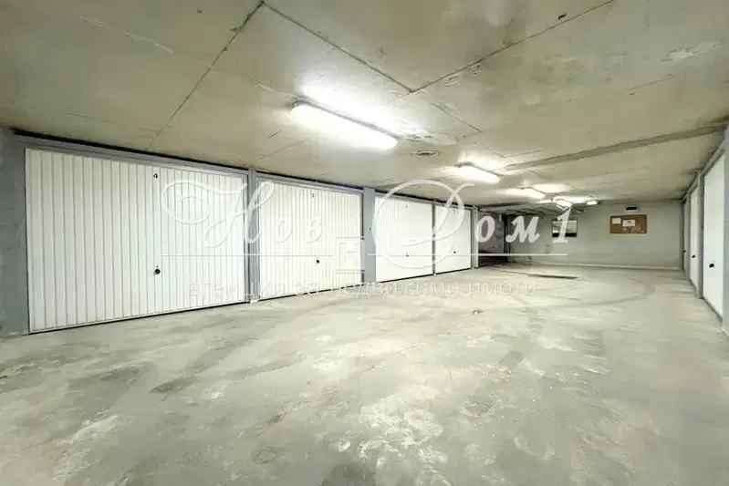 Garage/Parking in Sofiya, Centyr