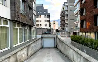 Гараж/Паркомясто в София, Кръстова вада