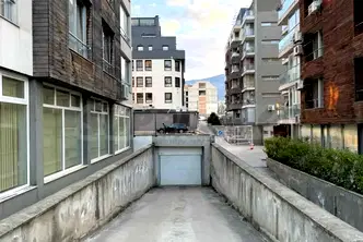 Гараж/Паркомясто в София, Кръстова вада