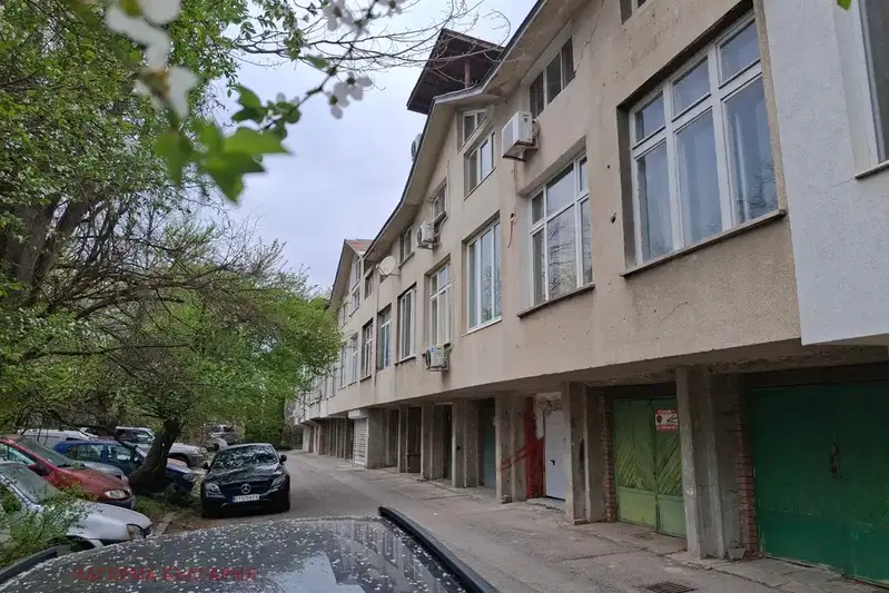 Гараж/Паркомясто в София, Младост 1