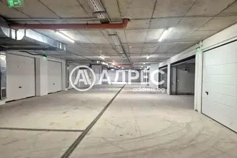 Гараж/Паркомясто в София, Връбница 2