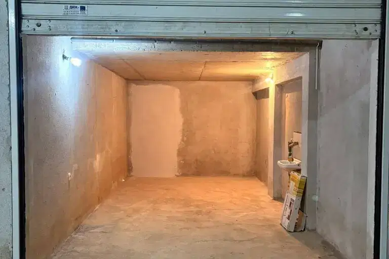 Garage/Parking in Stara Zagora, Jeleznik - Centyr