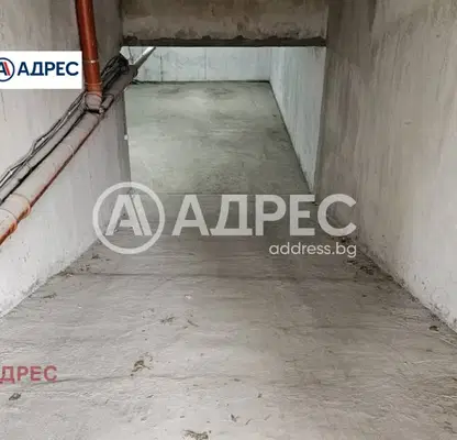 Снимка 2 — Гараж/Паркомясто във Варна, Базар Левски