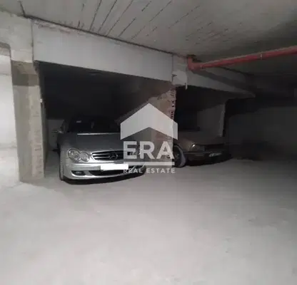 Photo 5 — Garage/Parking in Varna, Centyr