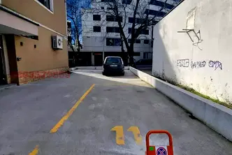 Гараж/Паркомясто във Варна, Чайка