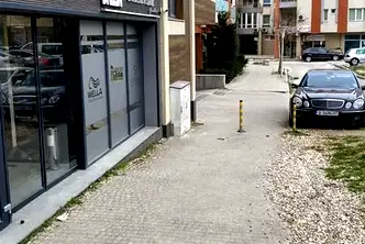 Гараж/Паркомясто във Варна, Левски 1