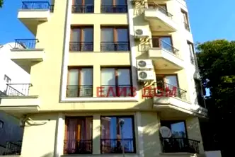 Гараж/Паркомясто във Варна, Операта