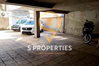 Гараж/Паркомясто във Варна, Операта