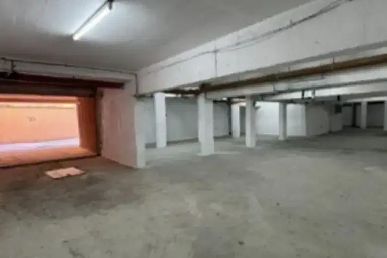 Garage/Parking in Varna, Pogrebi