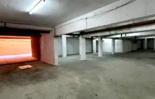 Гараж/Паркомясто във Варна, Погреби