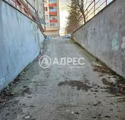 Снимка 4 — Гараж/Паркомясто във Велико Търново, Картала